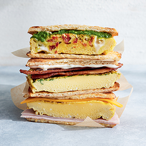 Bacon-spinach egg sandwiches 
